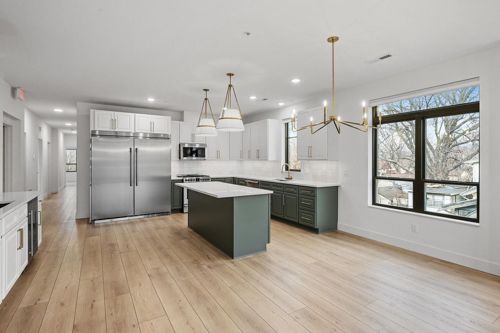 2318 Johnson St NE 201, Minneapolis, MN 55408 — photo 3