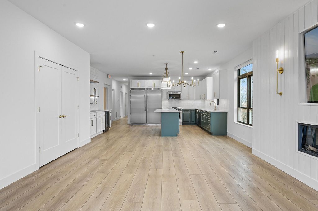 2318 Johnson St NE 201, Minneapolis, MN 55408 — photo 5