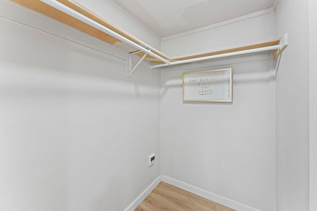 2543 Castlewood Dr, Sacramento, CA 95821