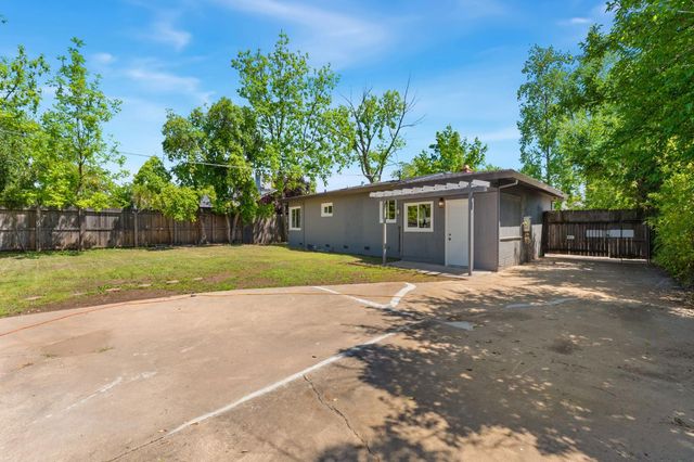 2543 Castlewood Dr, Sacramento, CA 95821
