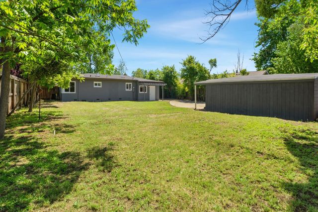 2543 Castlewood Dr, Sacramento, CA 95821