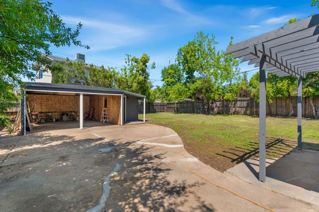 2543 Castlewood Dr, Sacramento, CA 95821