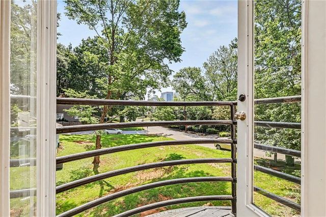 489 Trabert Avenue NW, Atlanta, GA 30309