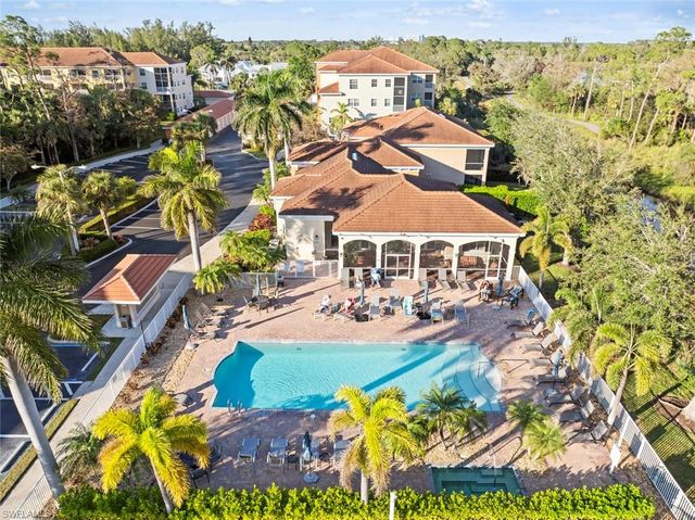 4450 Botanical Place CIR 303, Naples, FL 34112