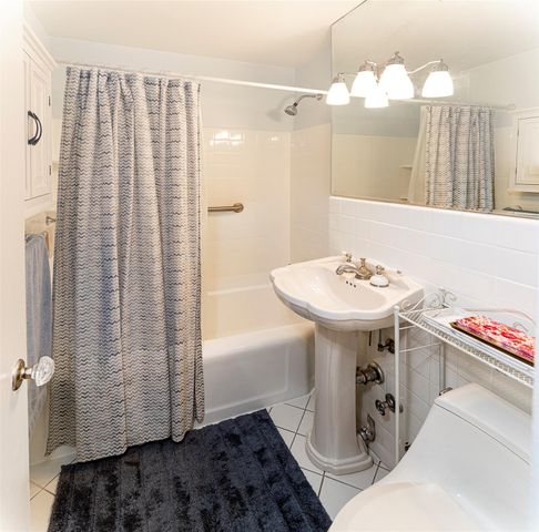 900 Palmer Road 1-E, Bronxville, NY 10708