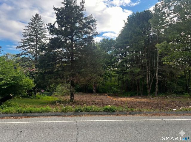 61 Fort Shantok Road, Montville, CT 06382