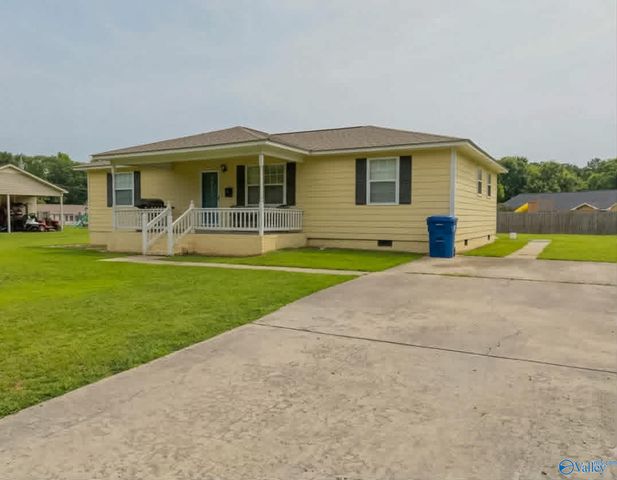 238 S Edmondson Street, Albertville, AL 35950