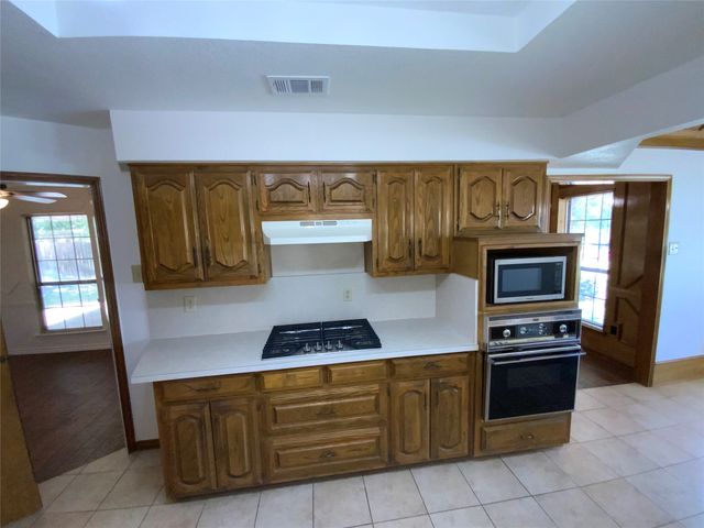 131 Honey Tree Lane, Desoto, TX 75115