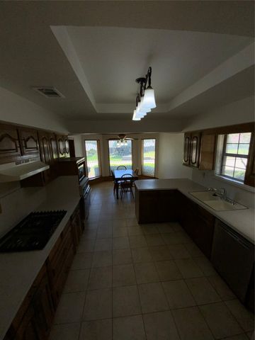 131 Honey Tree Lane, Desoto, TX 75115