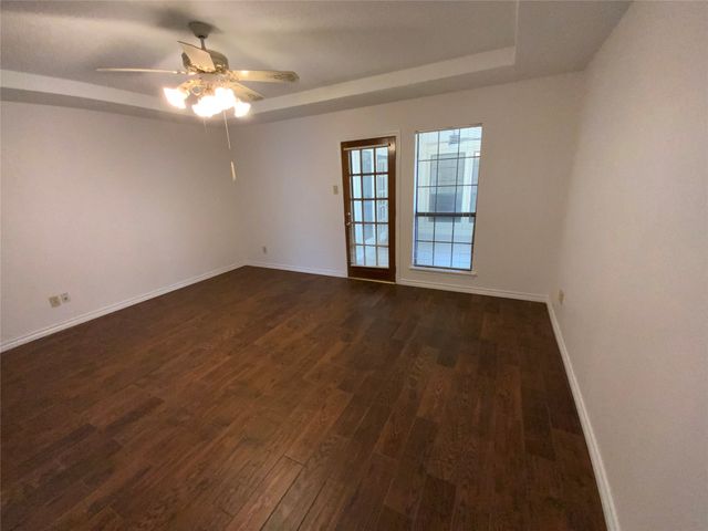 131 Honey Tree Lane, Desoto, TX 75115