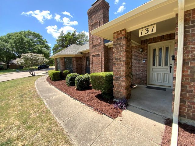 131 Honey Tree Lane, Desoto, TX 75115