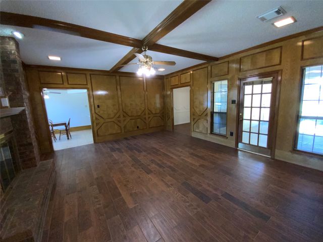 131 Honey Tree Lane, Desoto, TX 75115