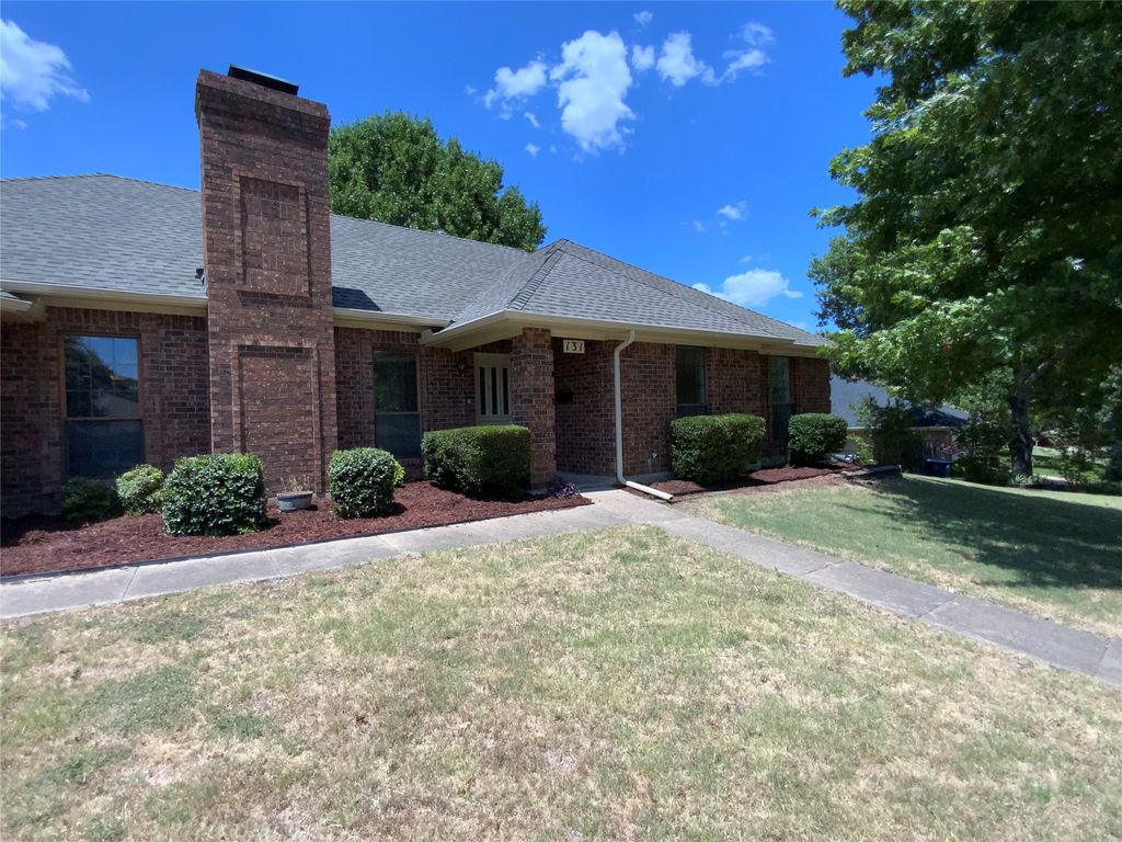 131 Honey Tree Lane, Desoto, TX 75115