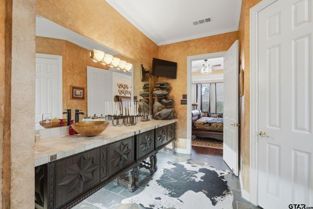 3645 Woods Boulevard, Tyler, TX 75707