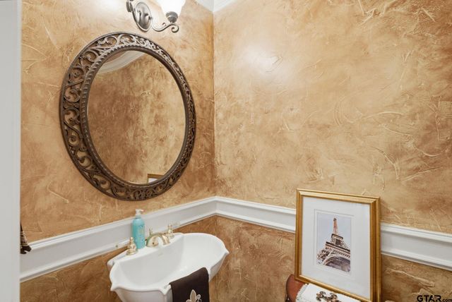 3645 Woods Boulevard, Tyler, TX 75707