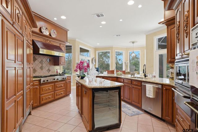 3645 Woods Boulevard, Tyler, TX 75707