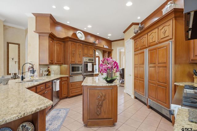 3645 Woods Boulevard, Tyler, TX 75707