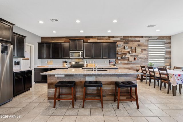 2074 W RAINS Way, San Tan Valley, AZ 85144