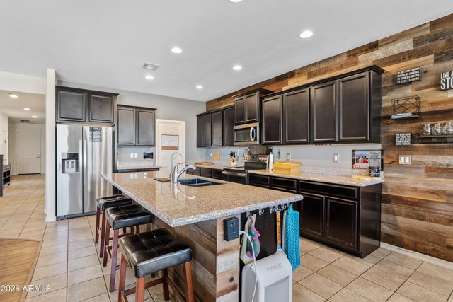 2074 W RAINS Way, San Tan Valley, AZ 85144