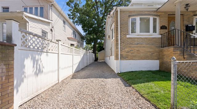 153-20 119th Road, Jamaica, NY 11434