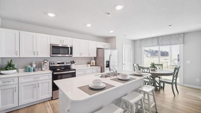 2248 SE Morningdew Drive, West Des Moines, IA 50265