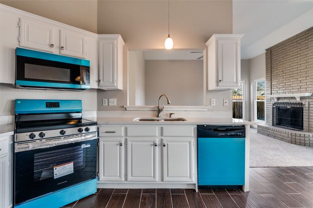 670 Honeysuckle Lane, Cedar Hill, TX 75104