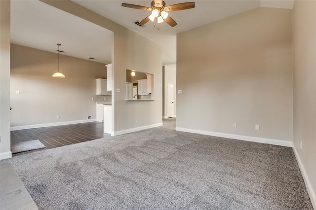 670 Honeysuckle Lane, Cedar Hill, TX 75104