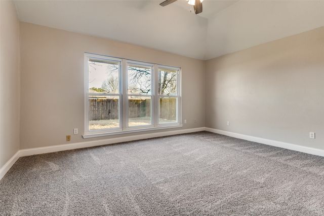 670 Honeysuckle Lane, Cedar Hill, TX 75104