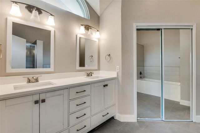 670 Honeysuckle Lane, Cedar Hill, TX 75104