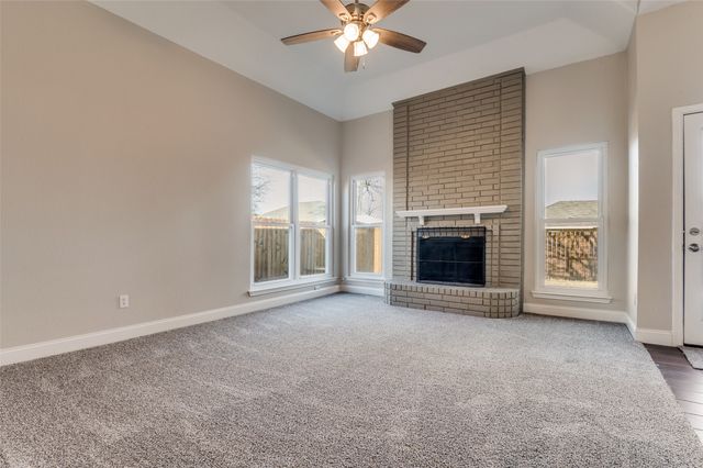 670 Honeysuckle Lane, Cedar Hill, TX 75104