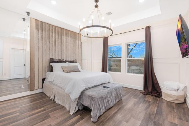 907 Pollard Street B, Houston, TX 77020