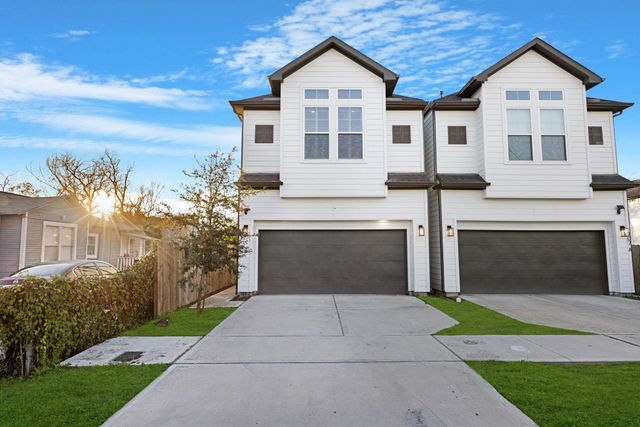 907 Pollard Street B, Houston, TX 77020