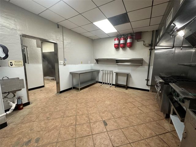 7820 Fulton Street, Houston, TX 77022