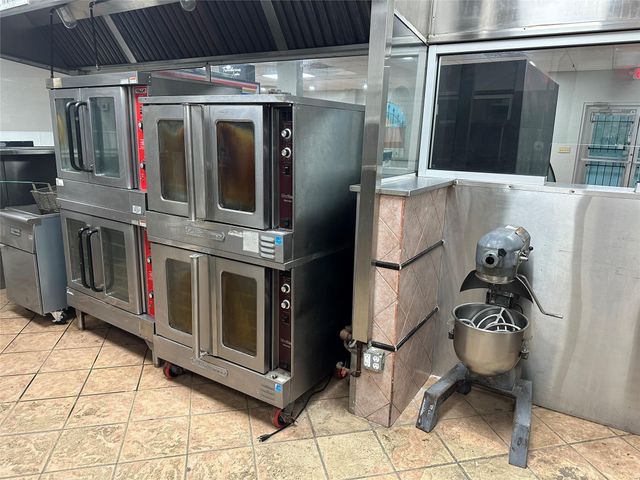 7820 Fulton Street, Houston, TX 77022