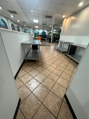 7820 Fulton Street, Houston, TX 77022