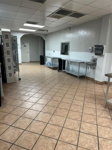 7820 Fulton Street, Houston, TX 77022