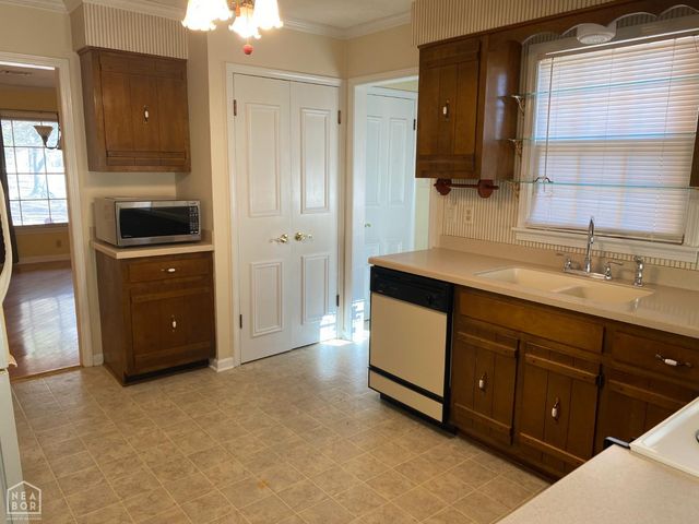 2001 Arrowhead Farm Road, Jonesboro, AR 72401