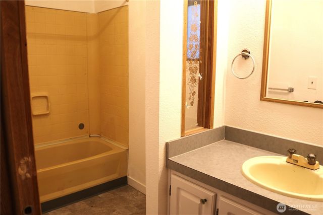 857 Mahogany Lane NW, Silverdale, WA 98383