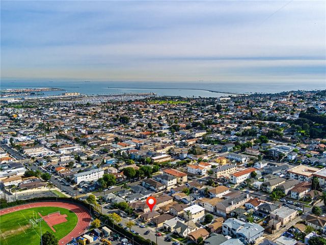 935 937 W 17th, San Pedro, CA 90731