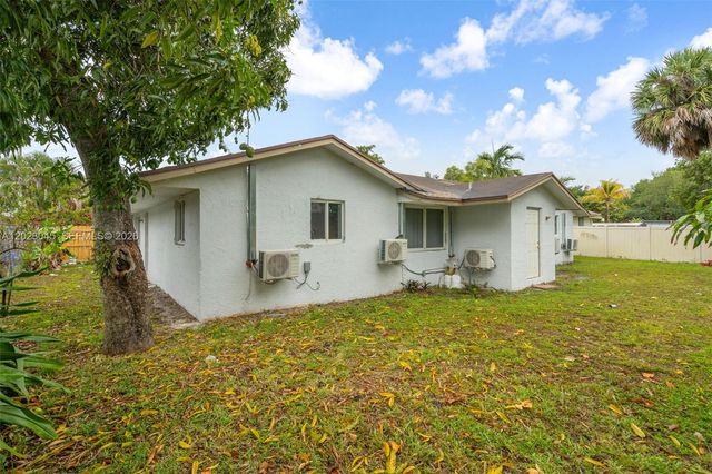 645 NW 15th Ave 1-4, Fort Lauderdale, FL 33311