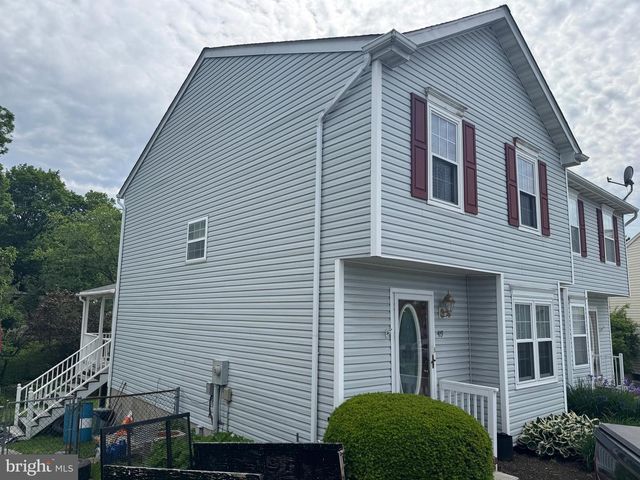 419 DEBBIE COURT, Hanover, PA 17331