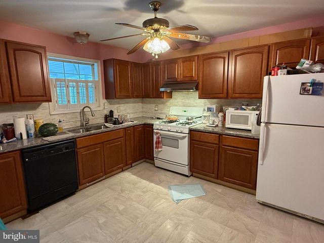 419 DEBBIE COURT, Hanover, PA 17331