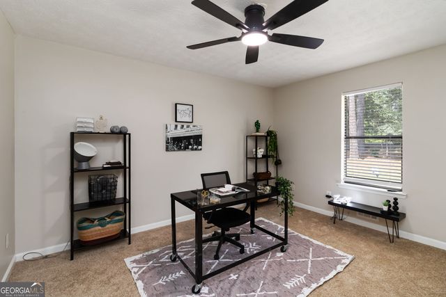 145 Huntcliff Court, Fayetteville, GA 30214