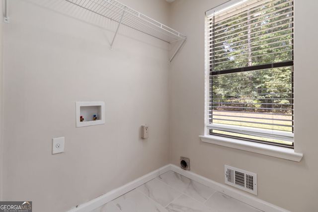 145 Huntcliff Court, Fayetteville, GA 30214