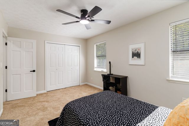 145 Huntcliff Court, Fayetteville, GA 30214