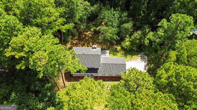145 Huntcliff Court, Fayetteville, GA 30214