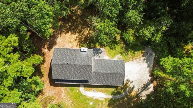145 Huntcliff Court, Fayetteville, GA 30214