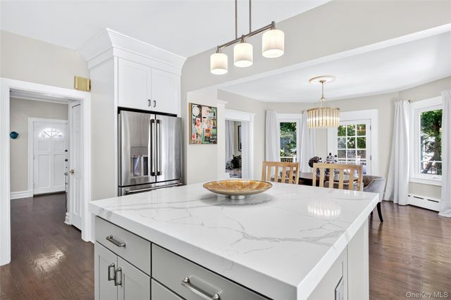 444 Lakeview Avenue, Rockville Centre, NY 11570