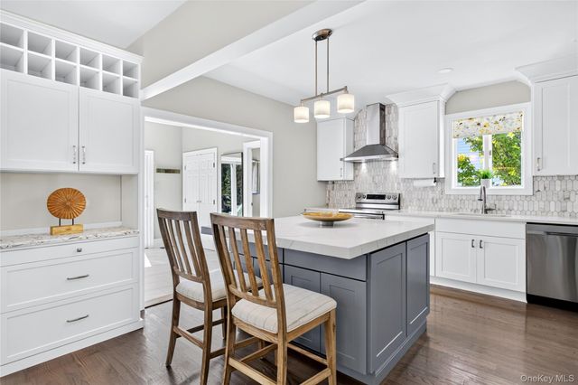 444 Lakeview Avenue, Rockville Centre, NY 11570