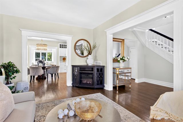 444 Lakeview Avenue, Rockville Centre, NY 11570